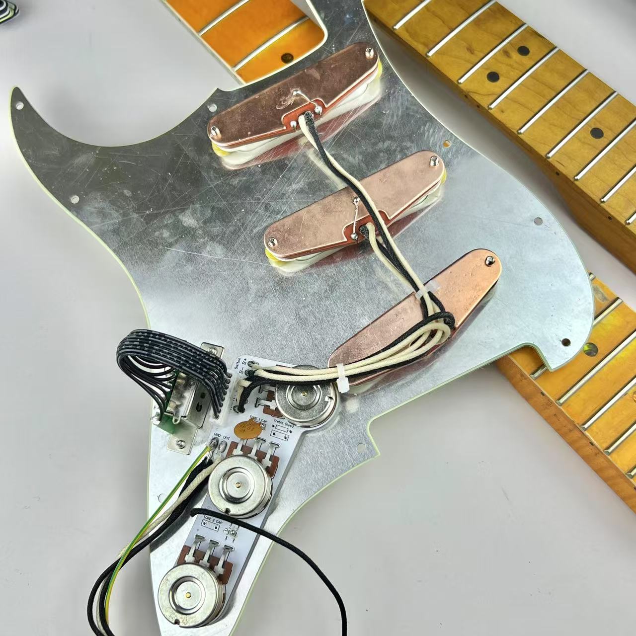 DIY Guitar ST Pickguard Kit SS - Diy Guitar Electronics Kit 评论和价格