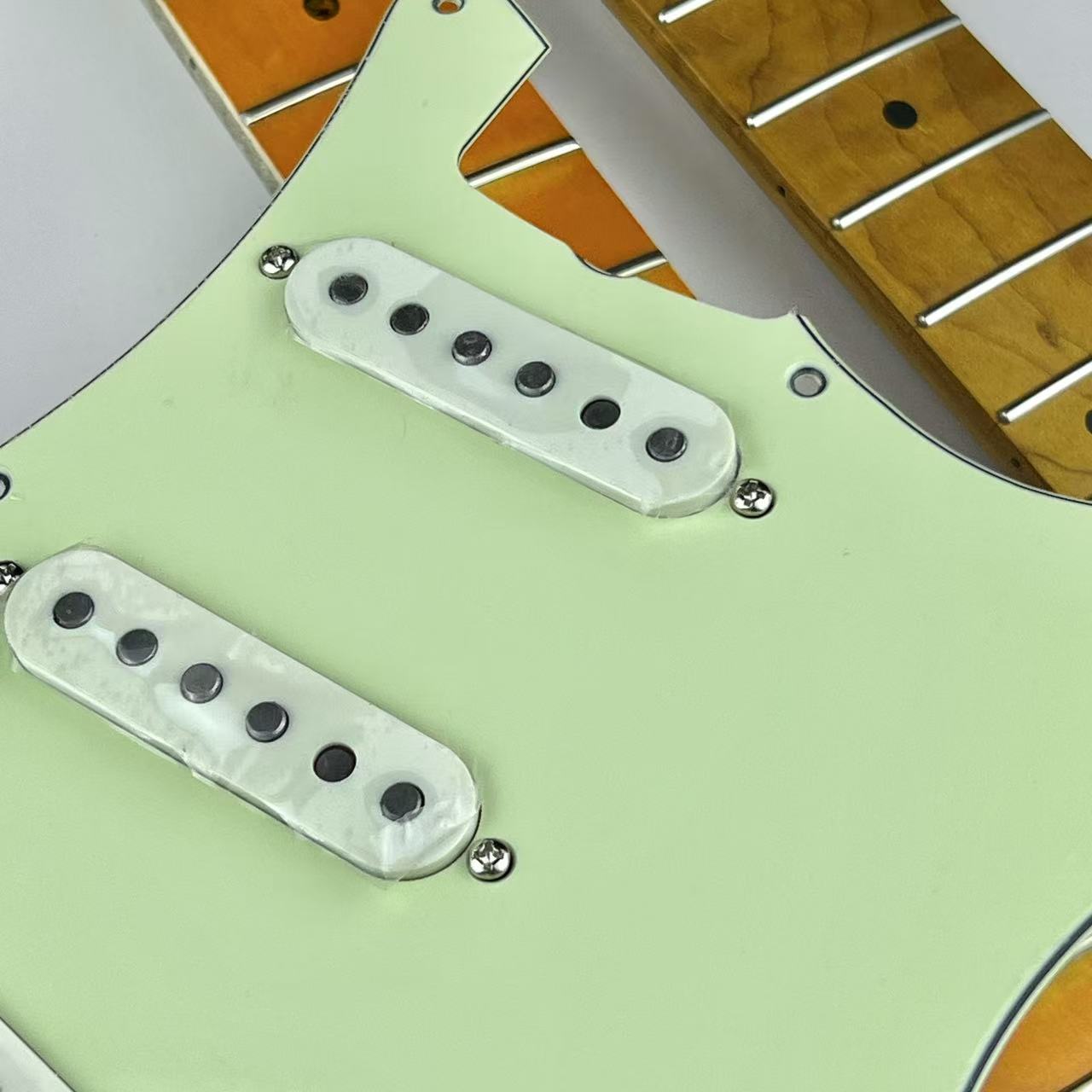 DIY Guitar ST Pickguard Kit SS - Diy Guitar Electronics Kit 评论和价格